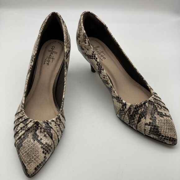 Collection Clarks Linvale Crown Taupe Snake Dress Pump Size 37/6,5/230 Like New - Picture 1 of 11